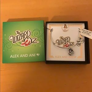 Alex and Ani Wizard of Oz Toto Bracelet
